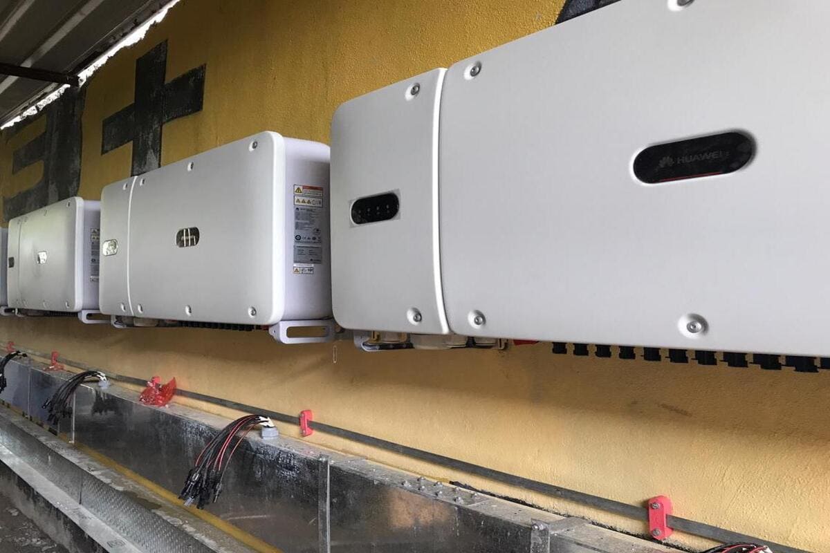 MW scale solar power plant installation for industrial energy solutions